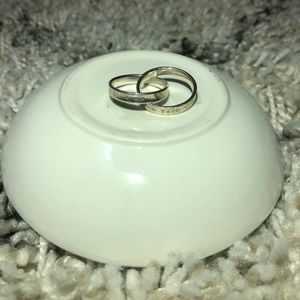 AUTHENTIC Tiffany & CO Interlocking Circle Ring